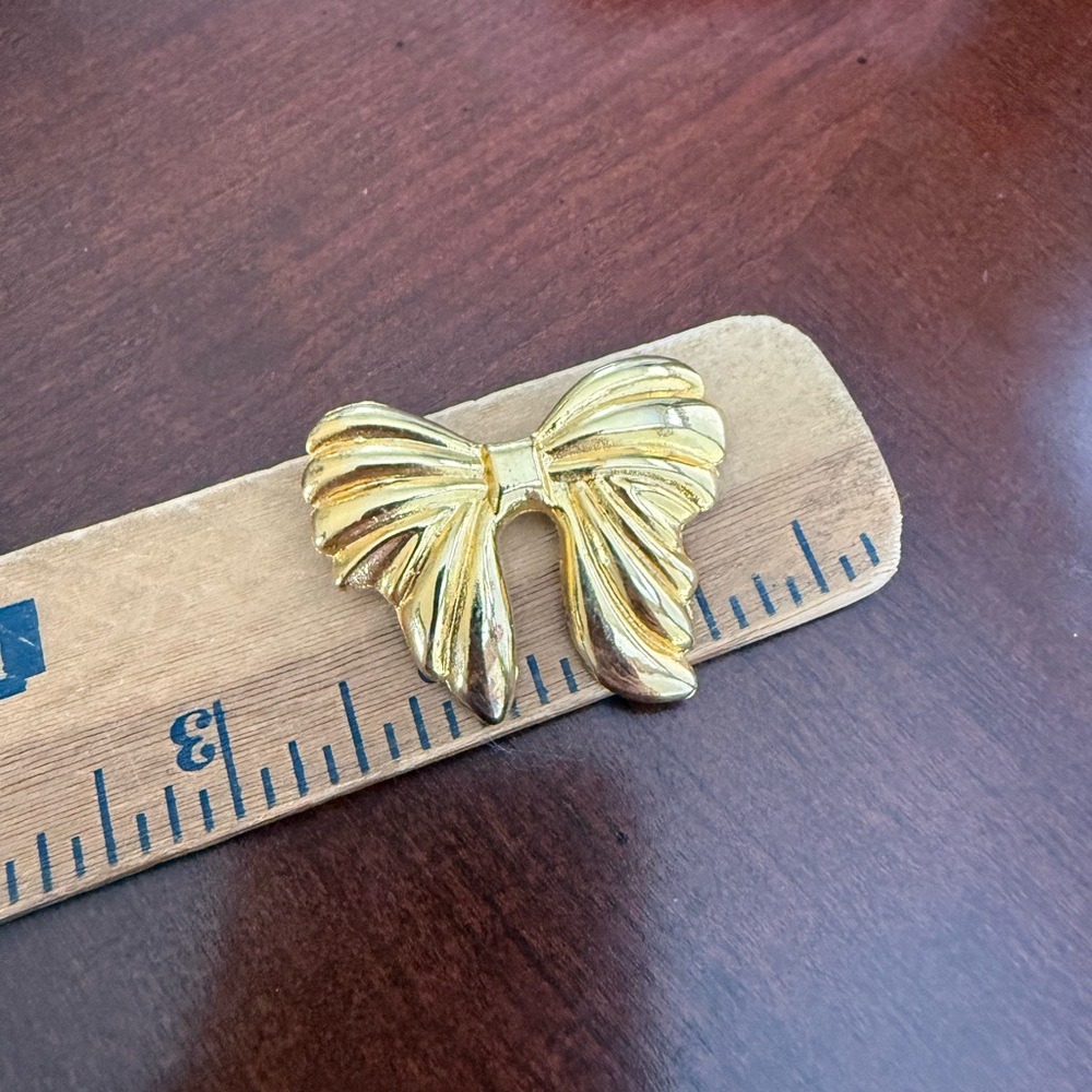 Vintage AAI Bow Brooch